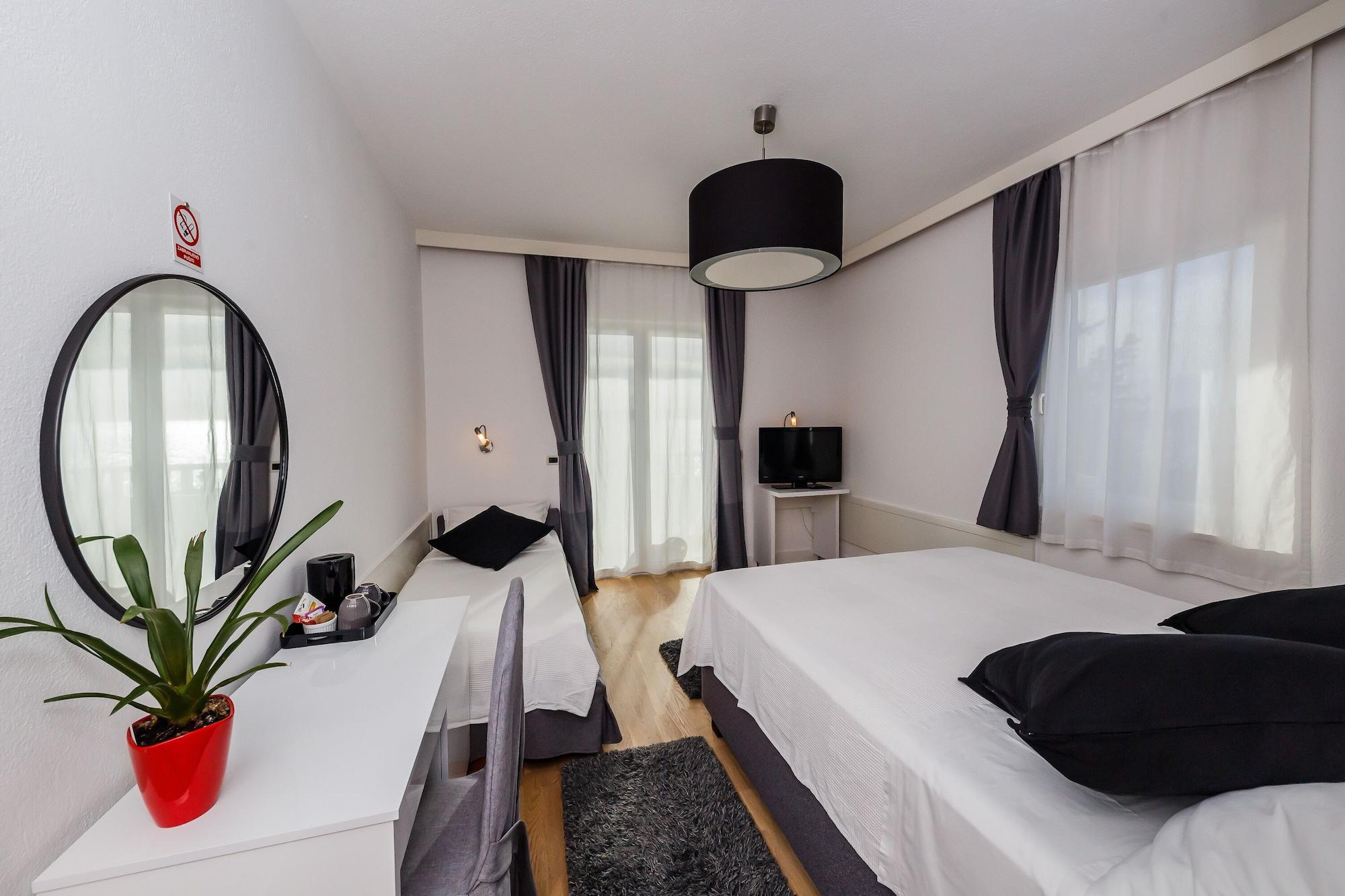 Hotel Villa Zarko Kaštel Stari Εξωτερικό φωτογραφία