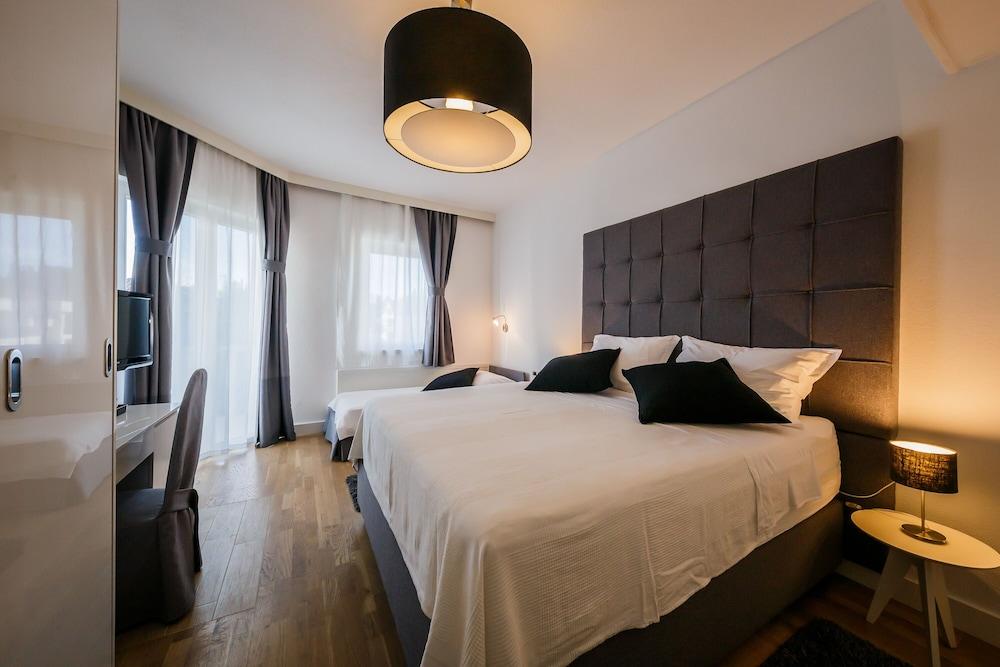 Hotel Villa Zarko Kaštel Stari Εξωτερικό φωτογραφία